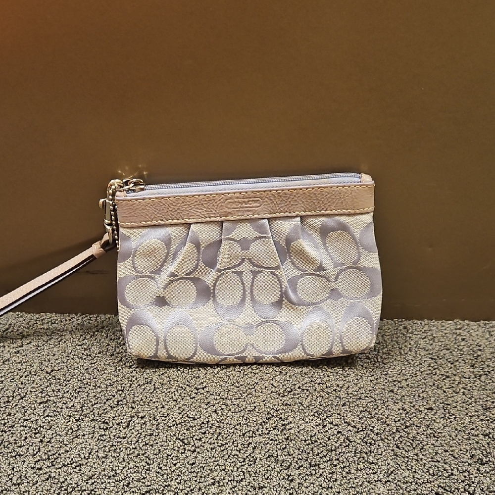 Vintage Y2k Coach Wristlet